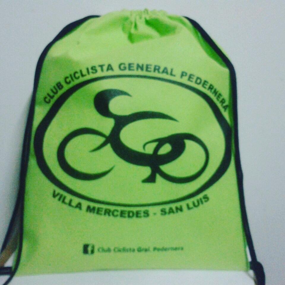 Mochilas-bolsas-para-maratones- (13)